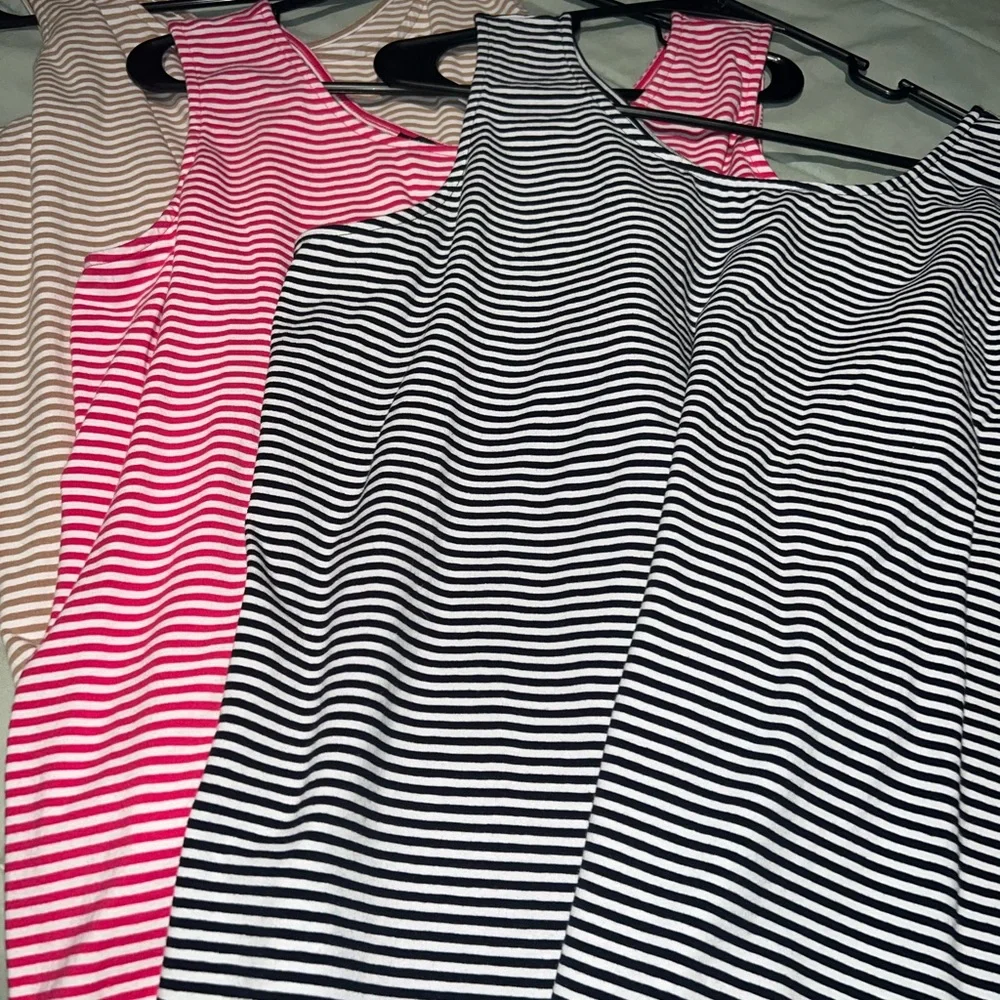 Talbots Tank Trio - Picture 3 of 9